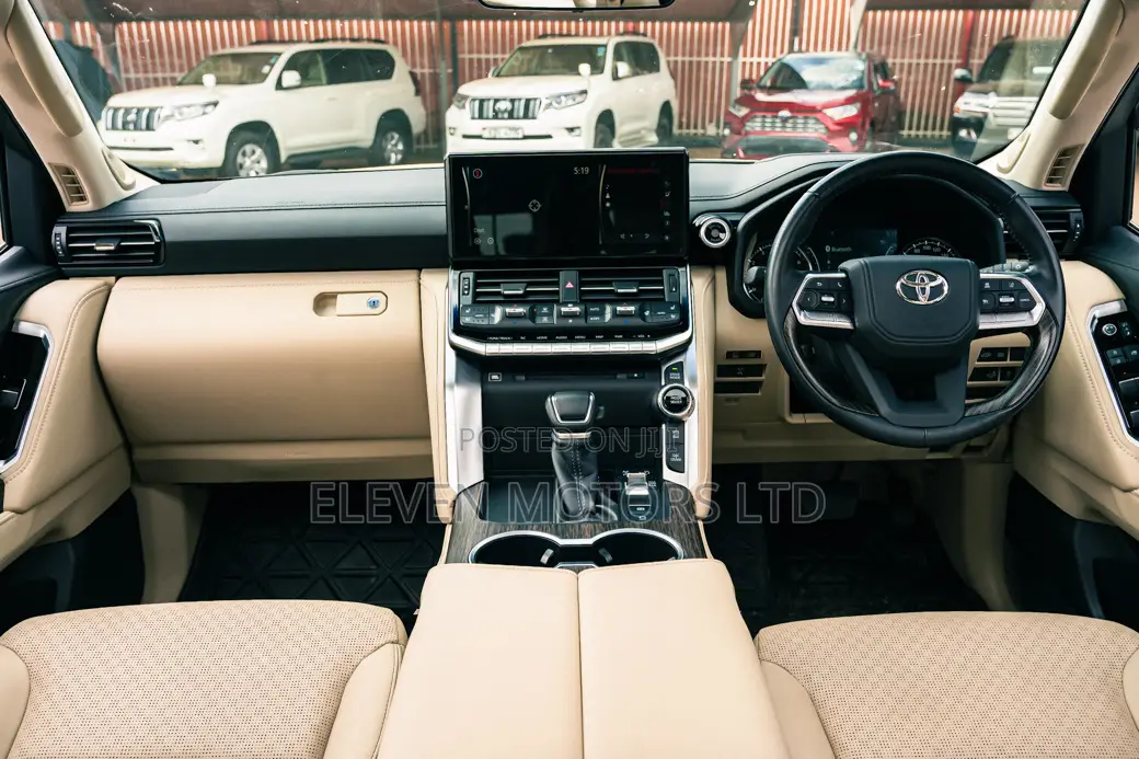 Toyota Land Cruiser 2023 White