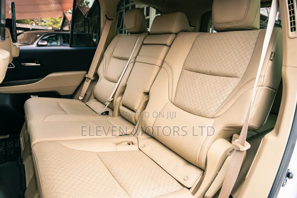 Toyota Land Cruiser 2023 White