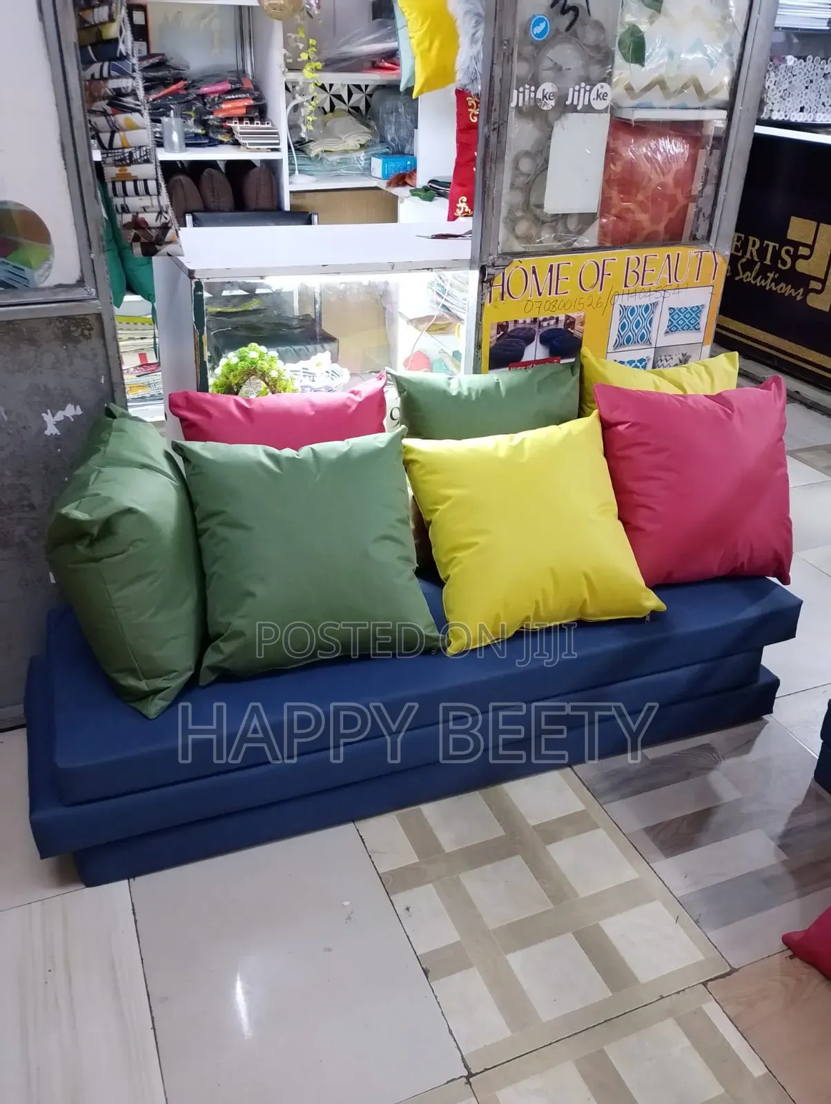 Waterproof Floor/Pallet Cushion, Offers Comfort+ Durability
