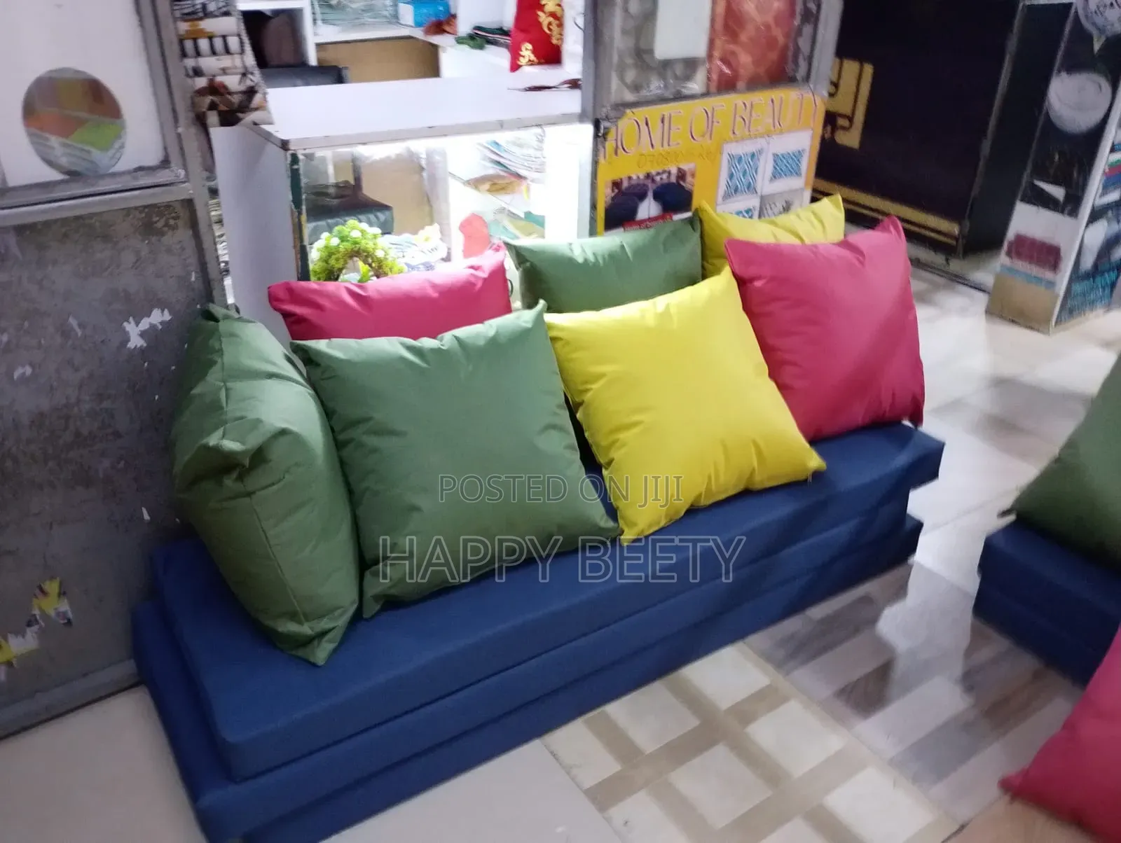 Waterproof Floor/Pallet Cushion, Offers Comfort+ Durability