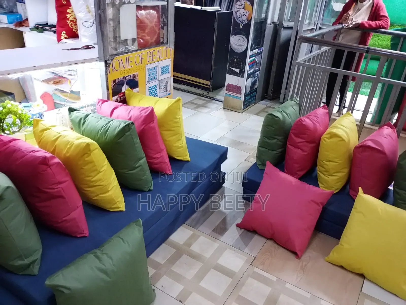 Waterproof Floor/Pallet Cushion, Offers Comfort+ Durability