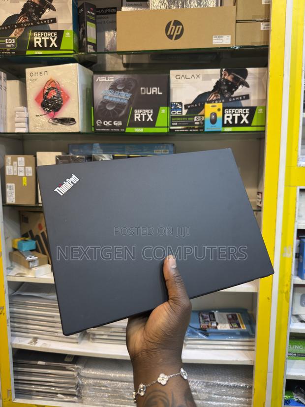 Laptop Lenovo ThinkPad P14s 16GB Intel Core i7 SSD 256GB - thumbnail 3