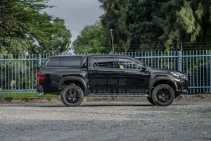 Toyota Hilux 2019 Black