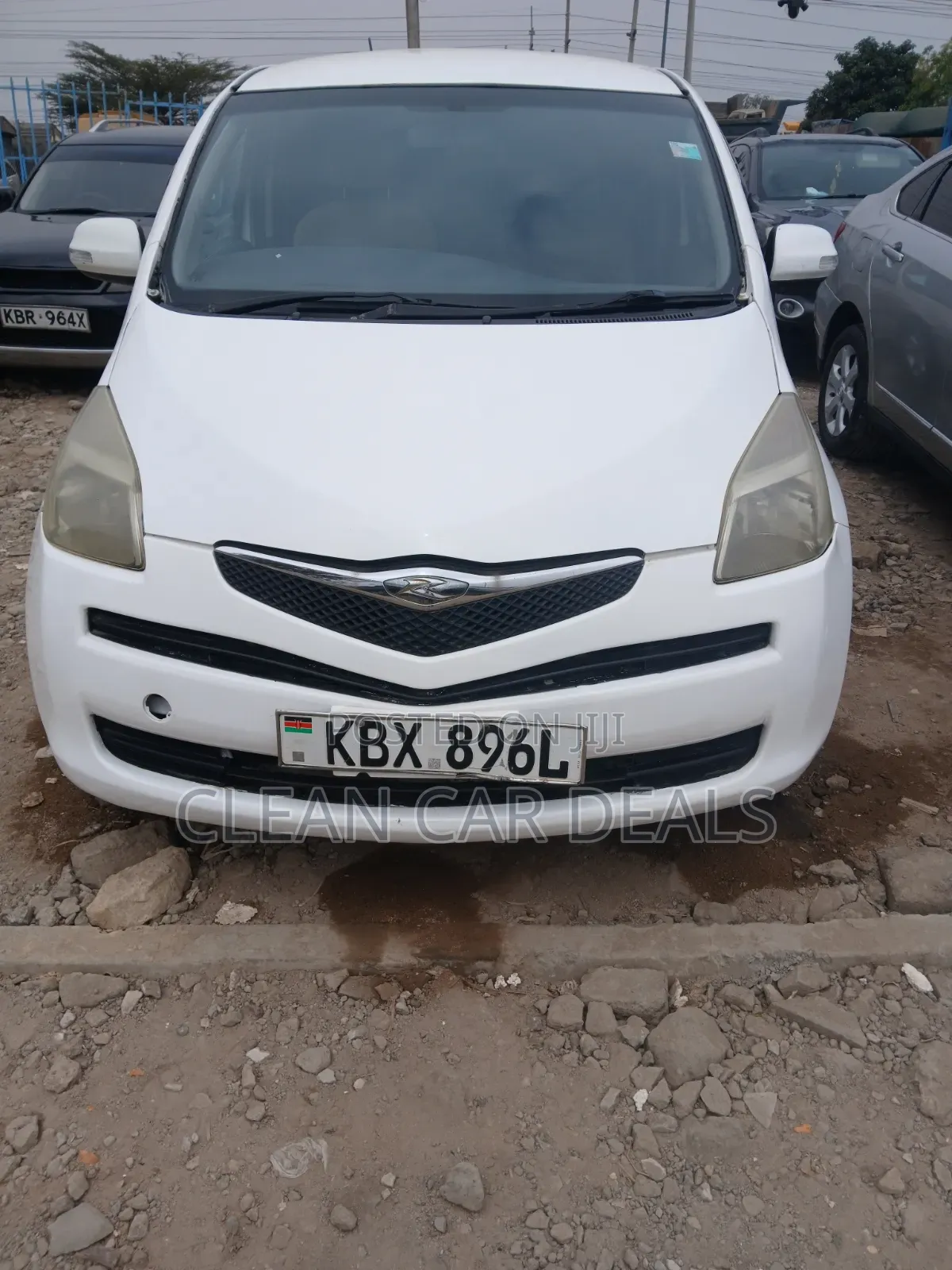 Toyota Ractis 2007 White