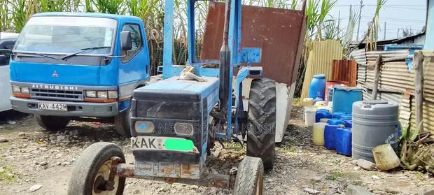 Tractor New Holland - main view