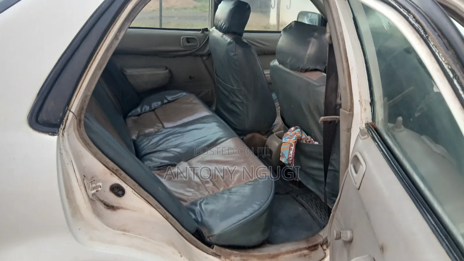 Toyota Corolla 2000 White