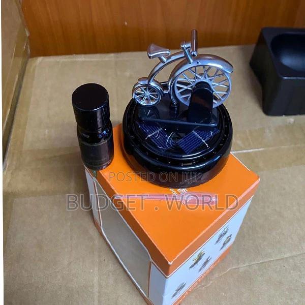 Eco-Friendly Pirate Solar Aroma Diffuser Dashboard Decoration - main view