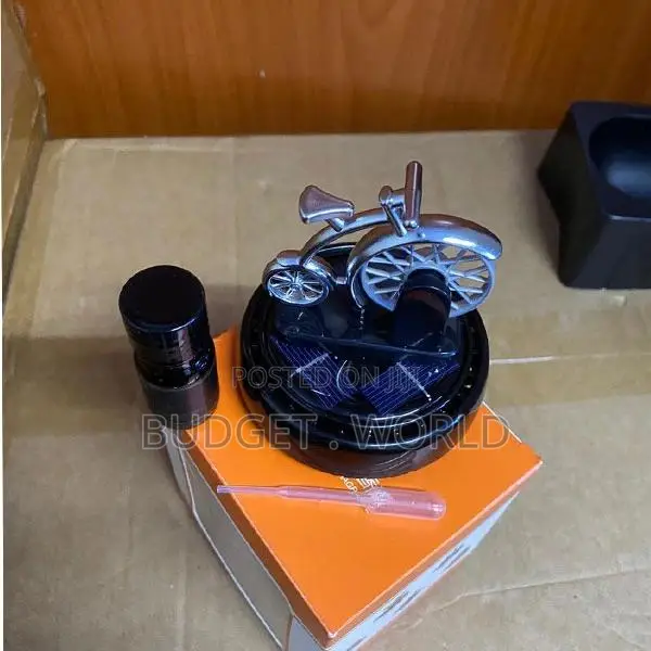Eco-Friendly Pirate Solar Aroma Diffuser Dashboard Decoration