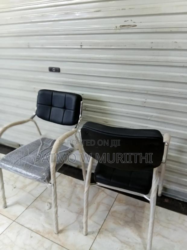 Catalina Visitor Chair With a Chrome-Plated Metal Frame - thumbnail 3