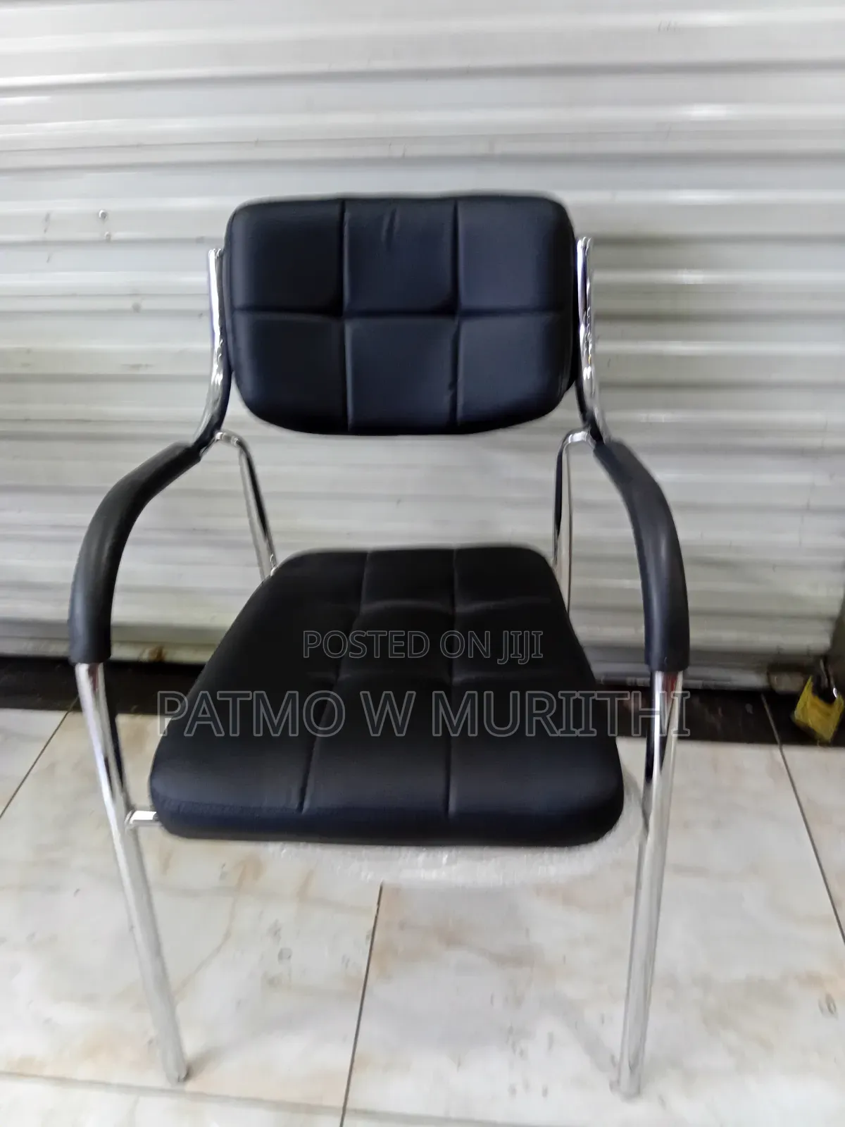 Catalina Visitor Chair With a Chrome-Plated Metal Frame and Fixed