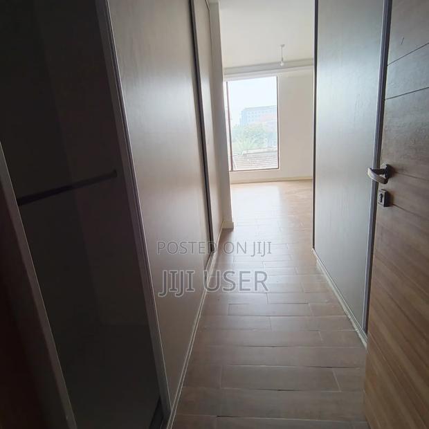 4bdrm Duplex in Parklands for rent - thumbnail 9