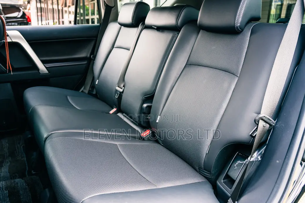 Toyota Land Cruiser Prado 2021 Black