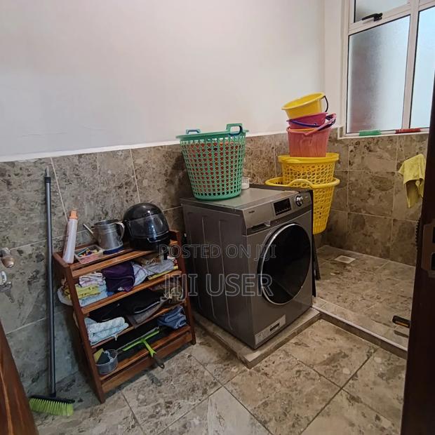 Furnished 4bdrm Apartment in Parklands for rent - thumbnail 12