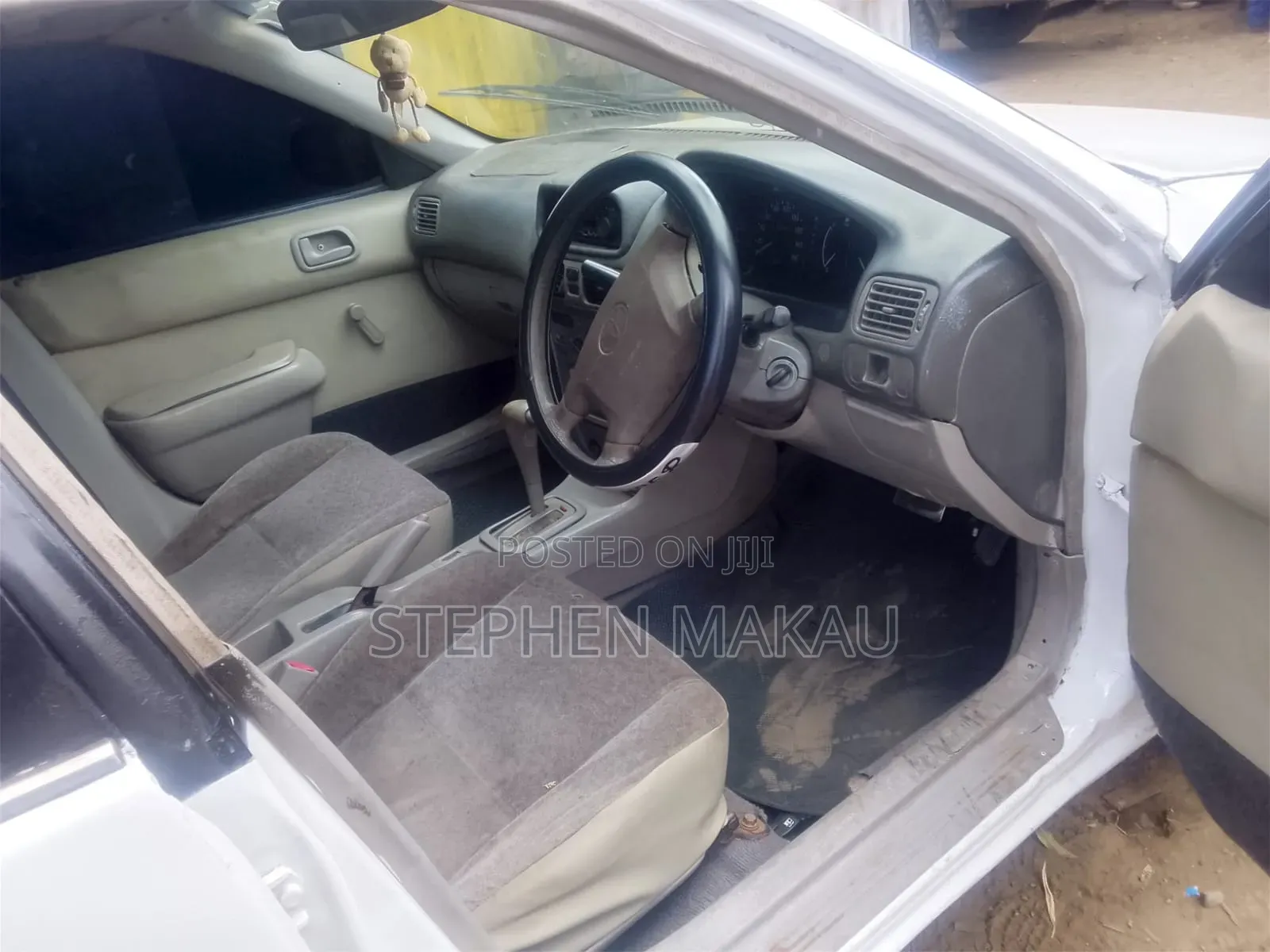 Toyota Corolla 1998 White