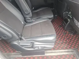 Toyota Noah 2.0 AWD (6 Seater) 2019 White
