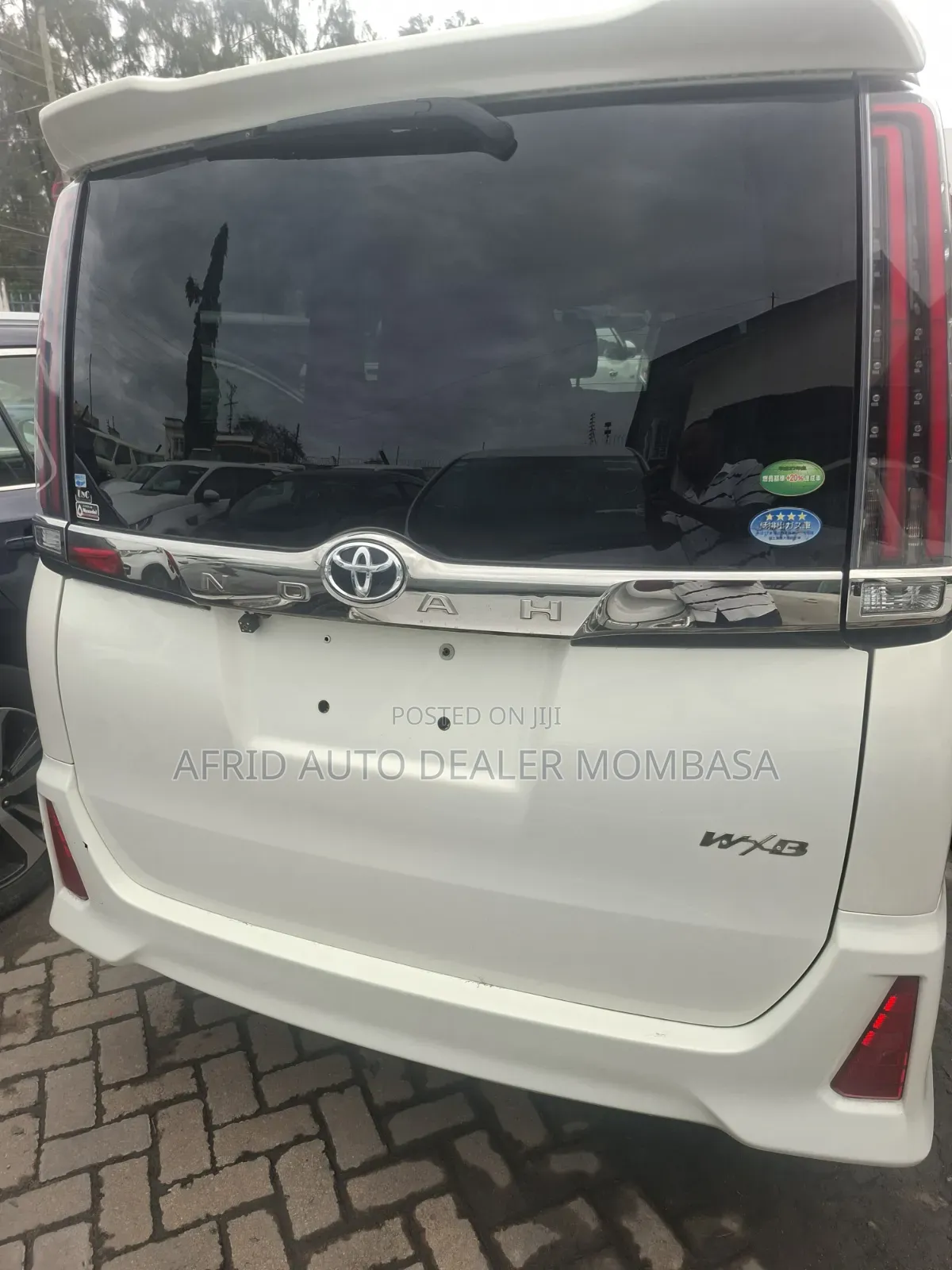 Toyota Noah 2.0 AWD (6 Seater) 2019 White