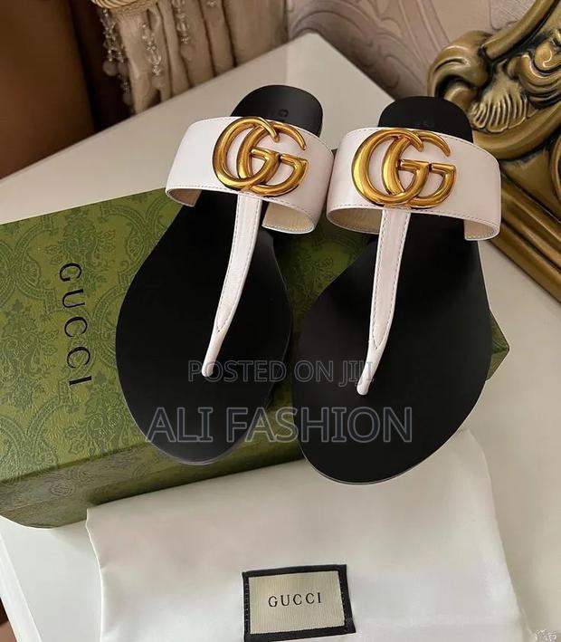 Gucii Thong Sandals - main view