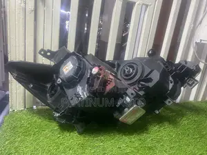 Headlight Toyota Cx-5 Xenon