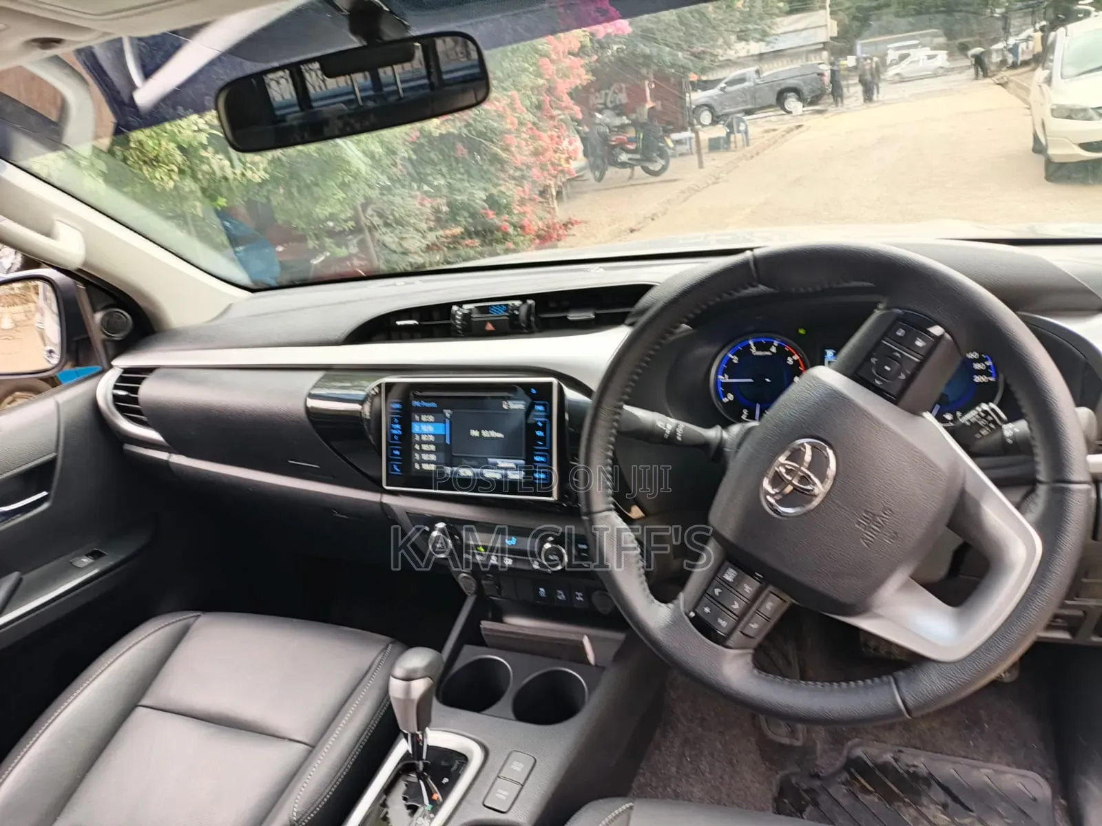 Toyota Hilux 2020 Silver