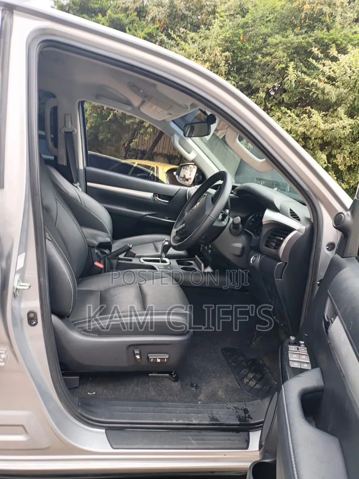 Toyota Hilux 2020 Silver