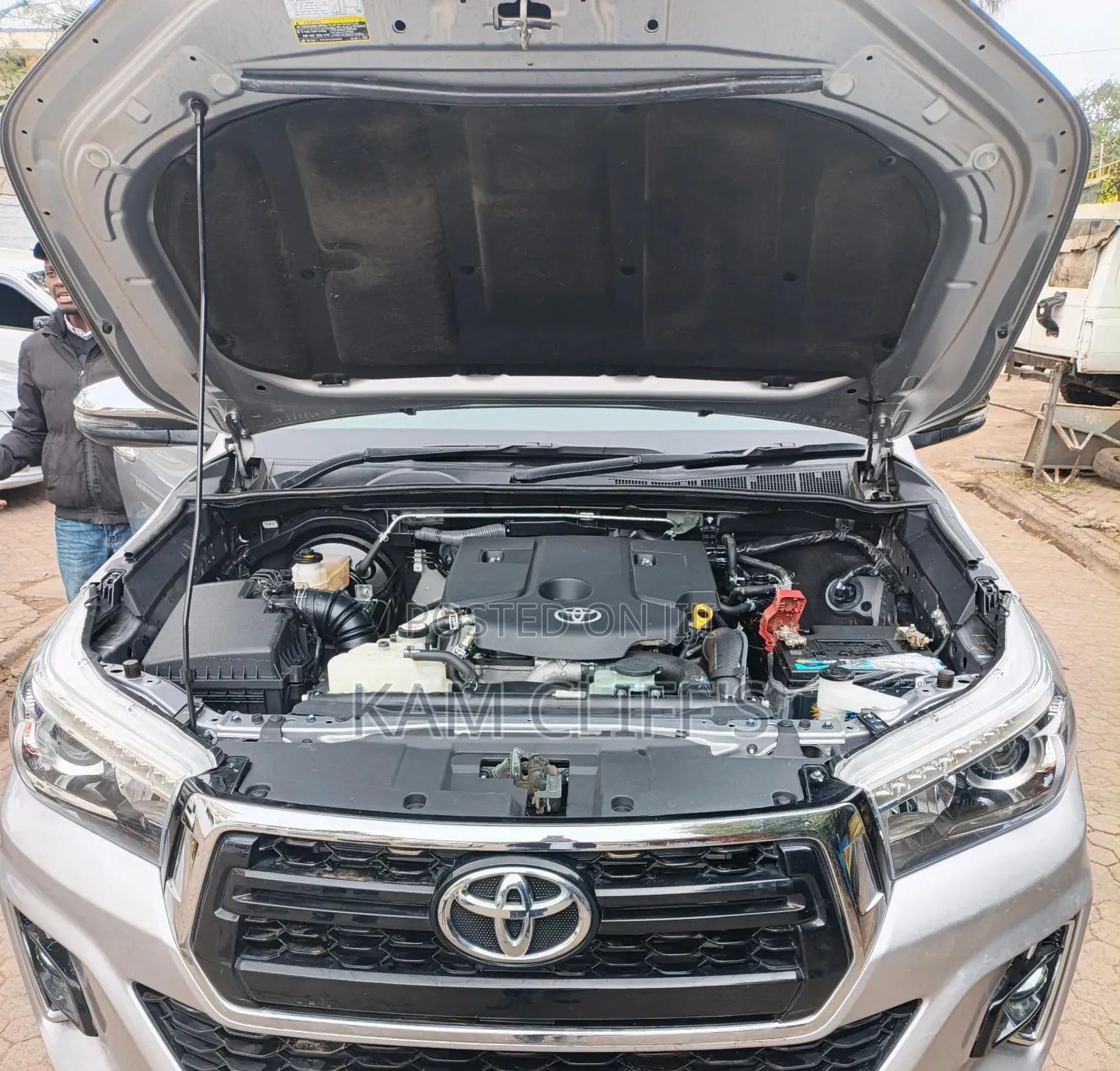 Toyota Hilux 2020 Silver