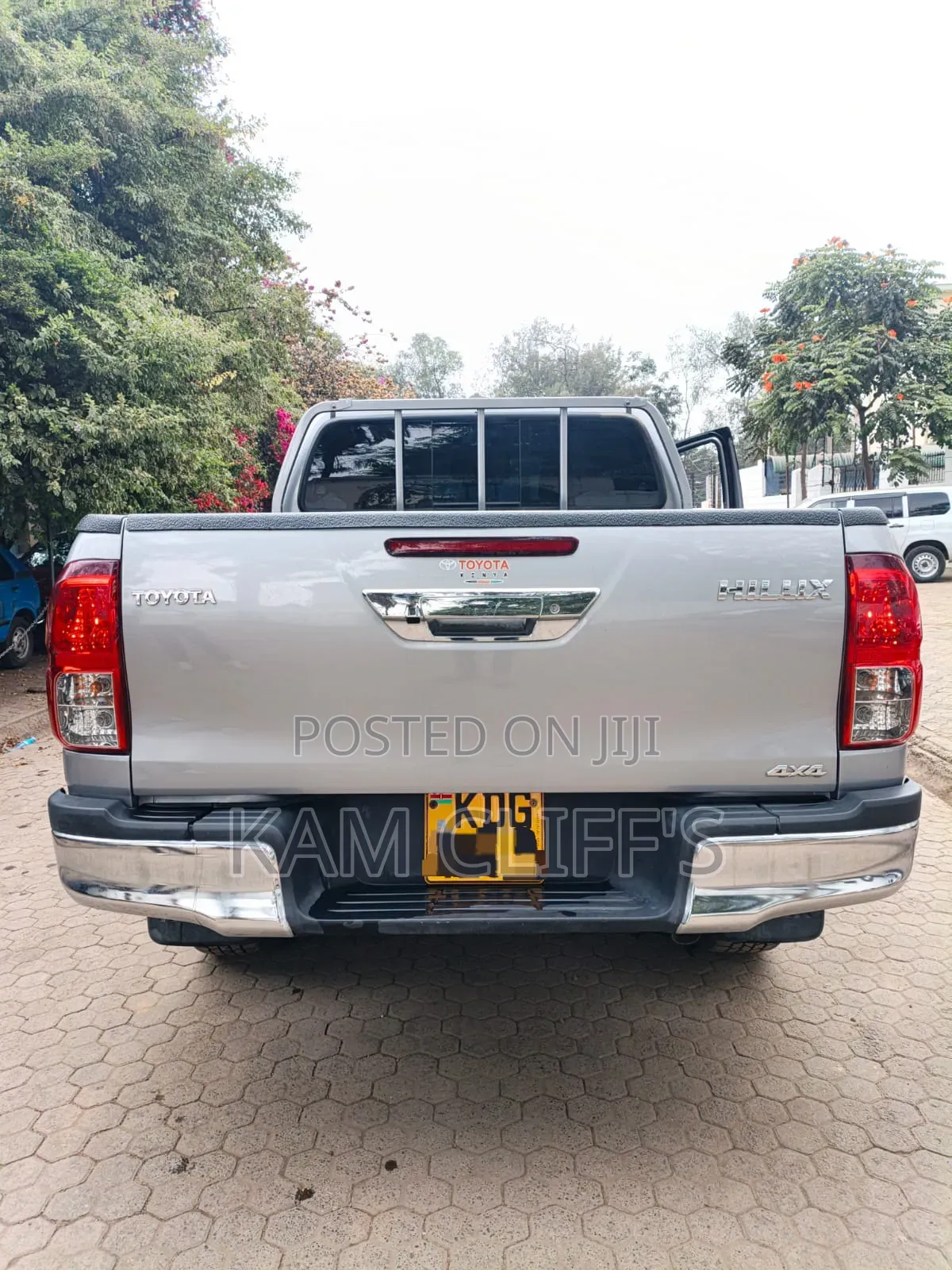 Toyota Hilux 2020 Silver