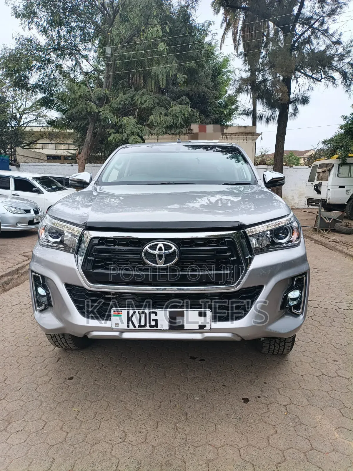 Toyota Hilux 2020 Silver