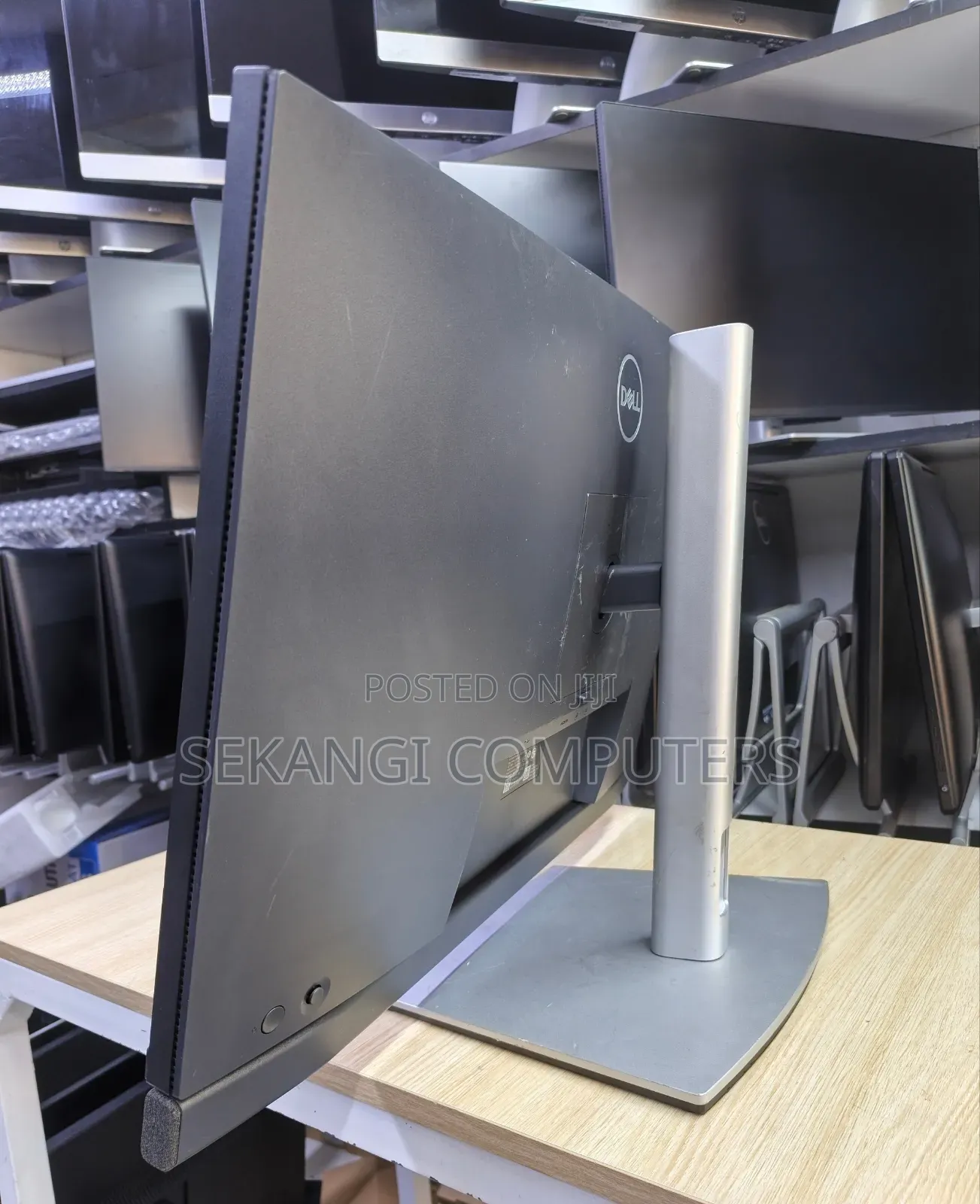 Dell C2722DE