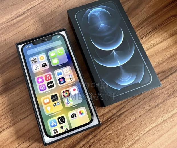 Apple iPhone 12 Pro Max 512 GB Black - main view