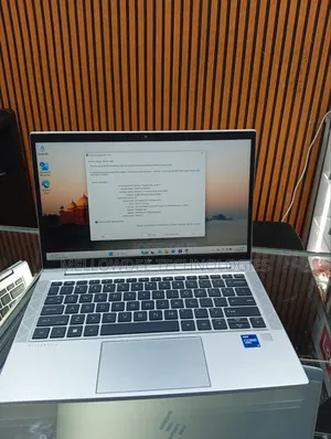Laptop HP EliteBook 830 G8 16GB Intel Core i7 SSD 512GB
