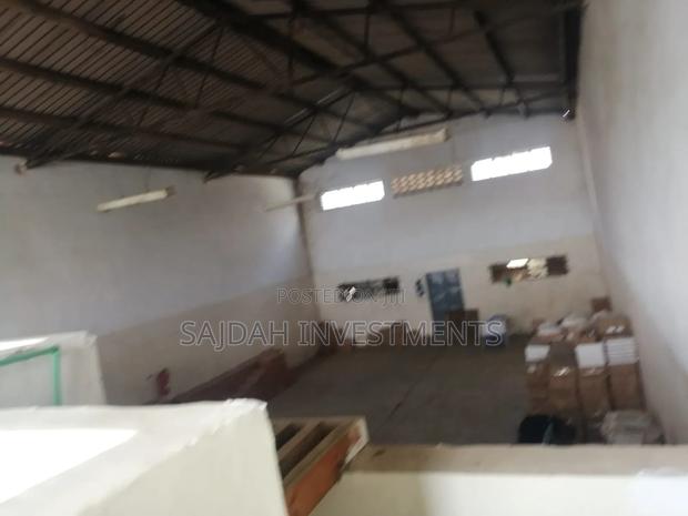 Spacious Warehouse TO LET - thumbnail 6
