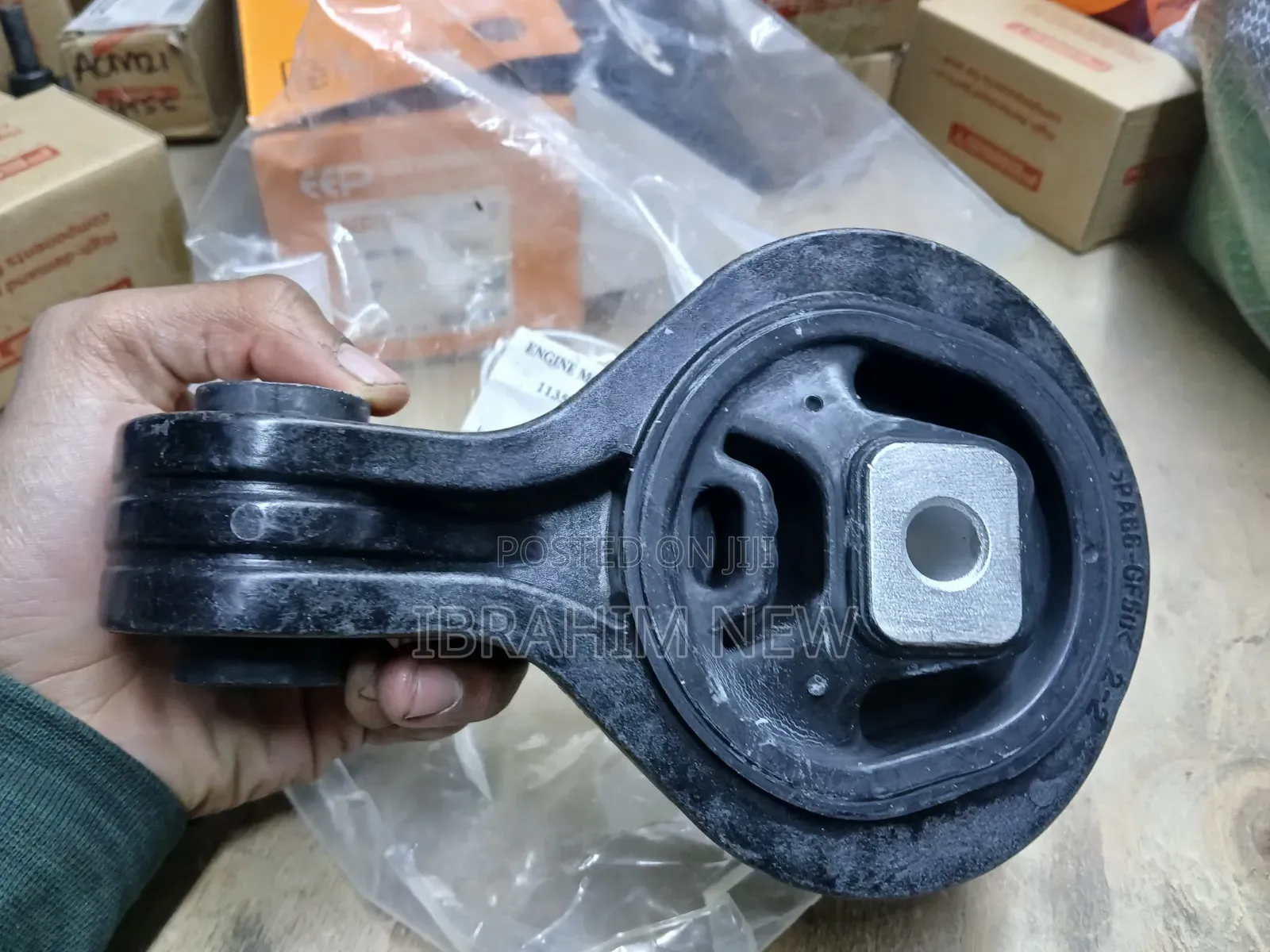 Nissan Teana Mounting