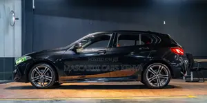 BMW 118i 2019 Black
