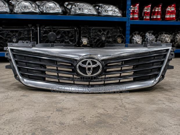 Toyota Axio 2015–2018 Genuine Ex-Japan Front Grille