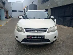 Mitsubishi Outlander 2007 White