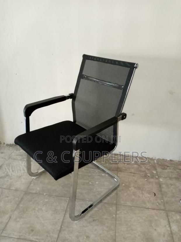 Mesh Conference Chair With Armrest - thumbnail 2