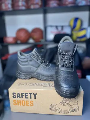 Durable Calzado Leather Hiking Boots -Brand New Heavy-Duty Trail Shoes