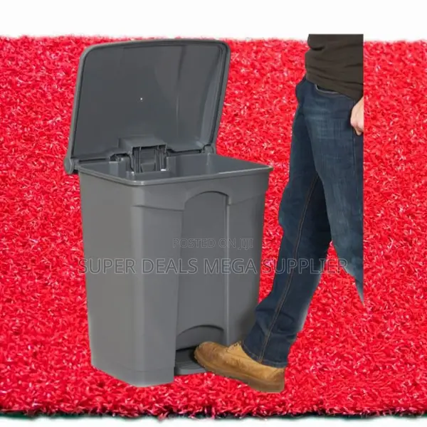 Competitive Prices 30L Litres Step Pedal Dust Bin Trash Cans