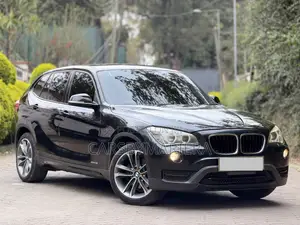 BMW X1 sDrive28i 4dr SUV (2.0L 4cyl Turbo 8A) 2015 Black