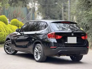 BMW X1 sDrive28i 4dr SUV (2.0L 4cyl Turbo 8A) 2015 Black