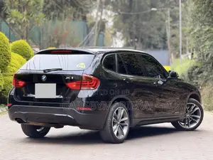 BMW X1 sDrive28i 4dr SUV (2.0L 4cyl Turbo 8A) 2015 Black