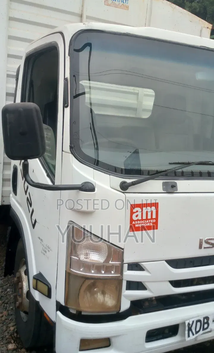 Isuzu Trooper Truck 2022 White
