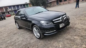 Mercedes-Benz C200 2013 Black