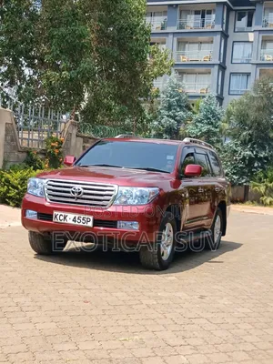 Toyota Land Cruiser 2010 Red
