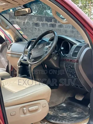 Toyota Land Cruiser 2010 Red