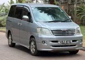 Toyota Noah 2002 Silver