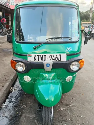 Piaggio Scooter 2025 Green