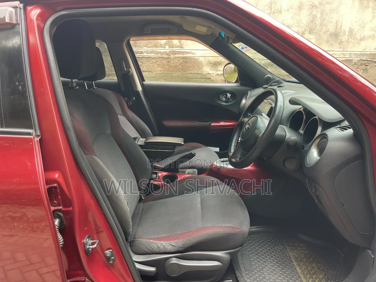 Nissan Juke 2011 Red