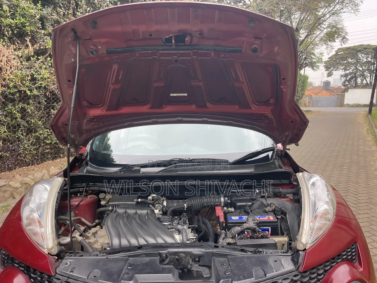 Nissan Juke 2011 Red