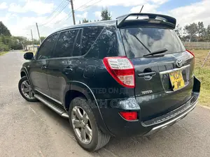 Toyota RAV4 2010 Black